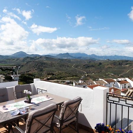 Olive Tree Bed And Breakfast Olvera Bagian luar foto