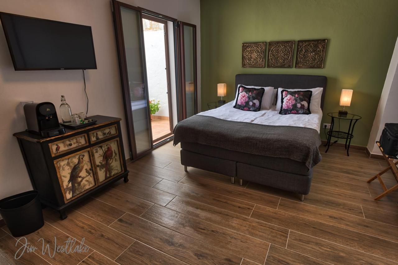 Olive Tree Bed And Breakfast Olvera Bagian luar foto